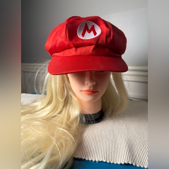Mario Red 'M' Logo Cap - Picture 2 of 6